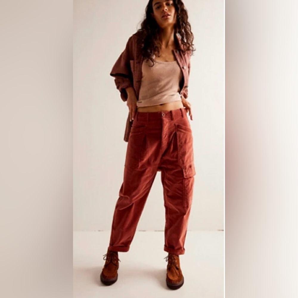 FREE PEOPLE “Bay to the Breakers” corduroy harem cargo pants, rust color, XS